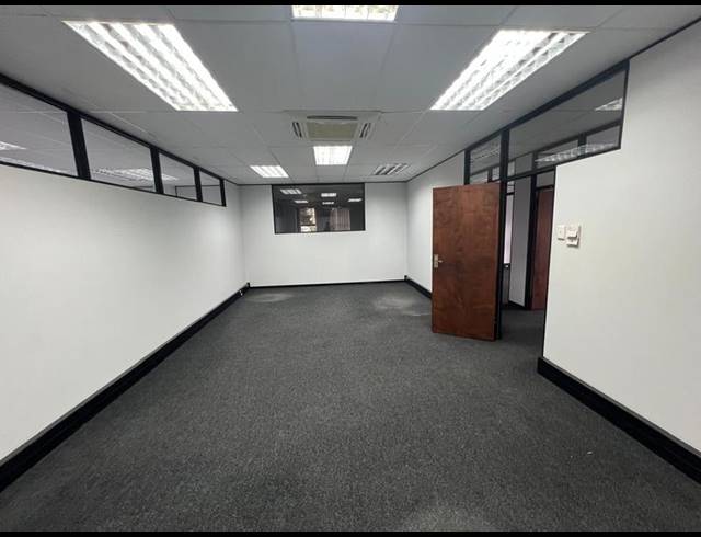 OFFICE PROPERTY TO RENT IN MONTROSE